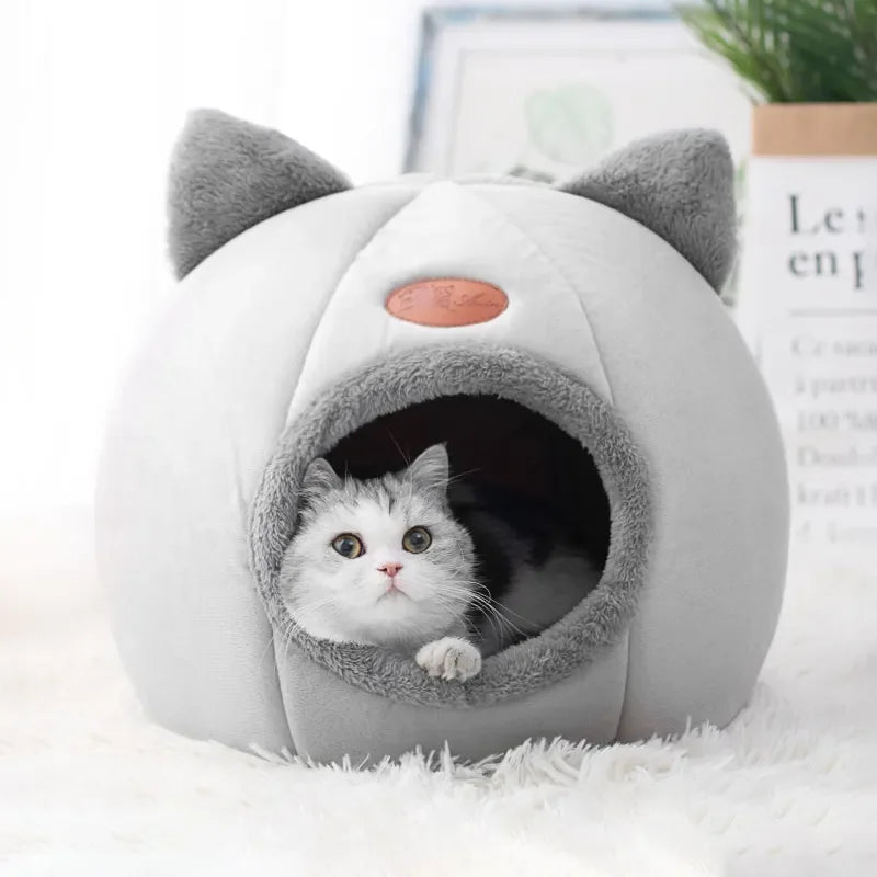 Comfort Winter Cat Bed